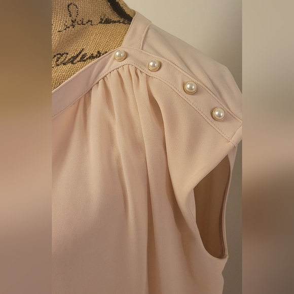 Blouse - Picture 2 of 3